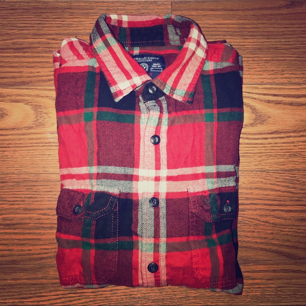 American Eagle Men’s Flannel Size medium